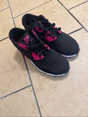 Nike Kids Air Max Sneakers - Black & Pink Accents